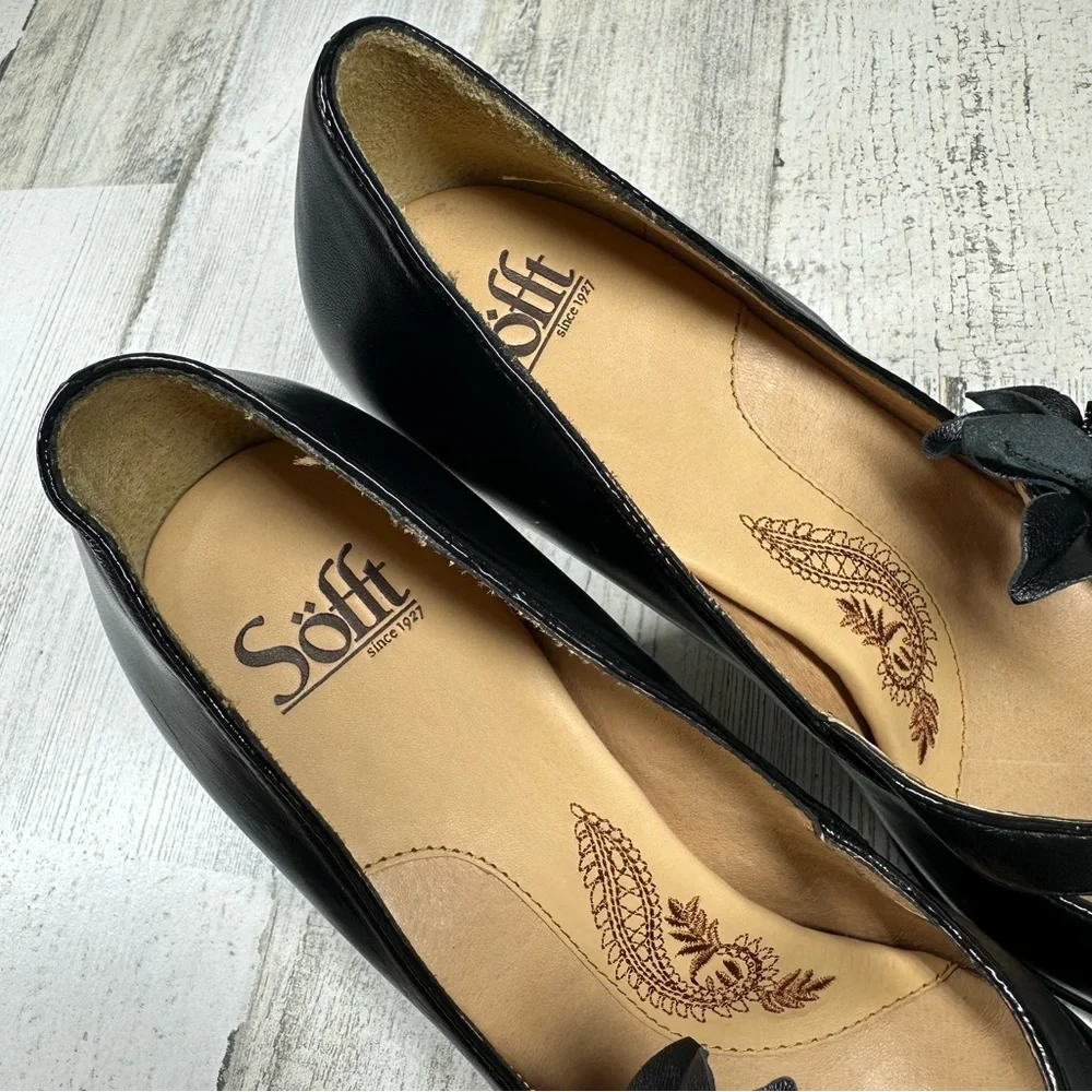 New Sofft Geva Black Leather Peep Toe Stacked Heel Mary Jane